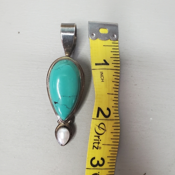 Turquoise Color Pendent 2 1/2 inches - Picture 4 of 6